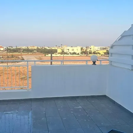 Blue Dreams Daire Paralimni